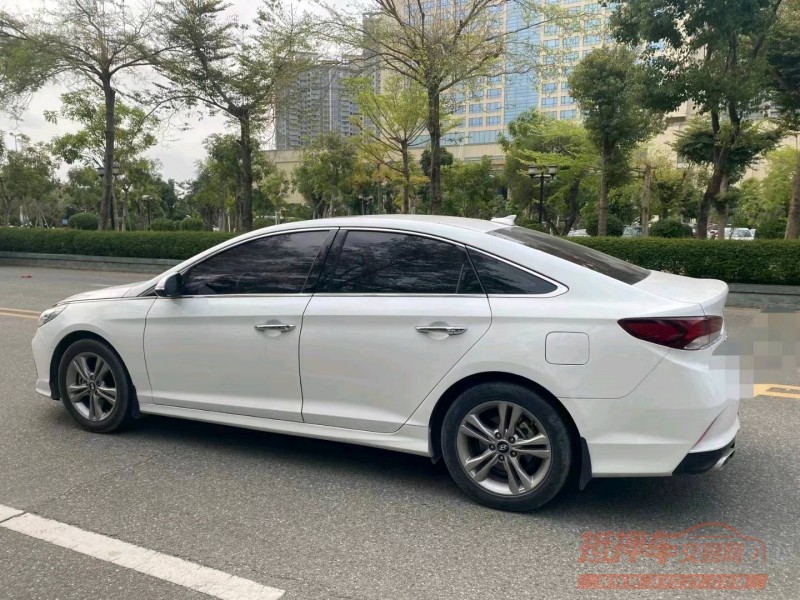 珠海19年现代索纳塔九8