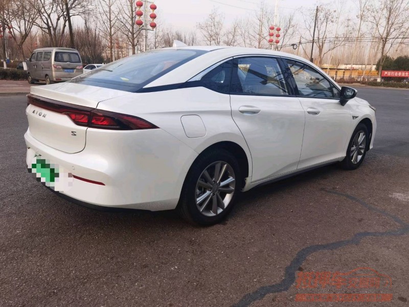 保定23年传祺埃安7