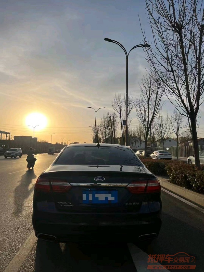济宁18年福特金牛座9
