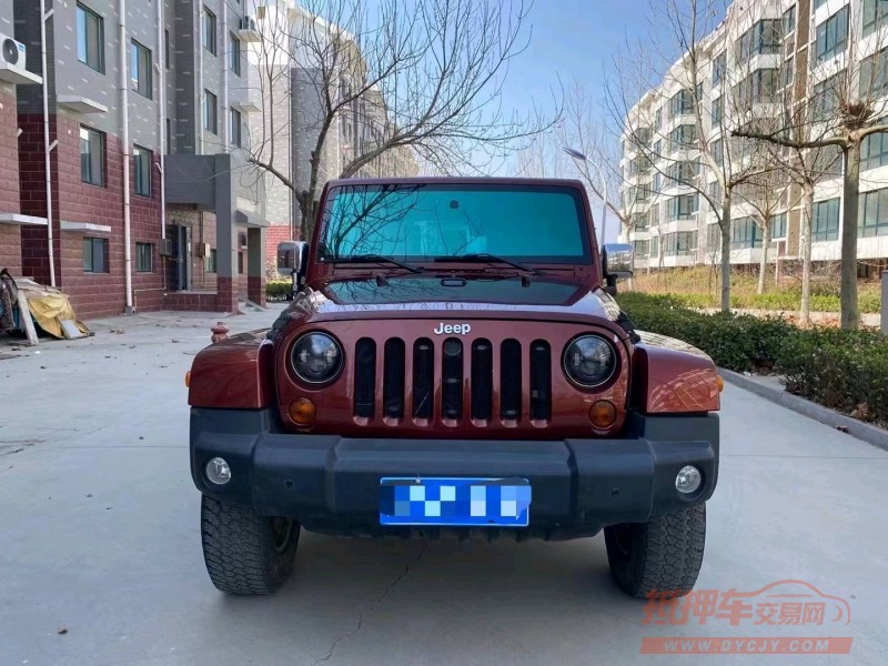 济宁10年Jeep牧马人1