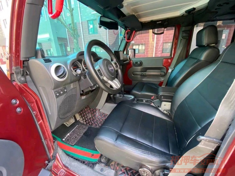 济宁10年Jeep牧马人4