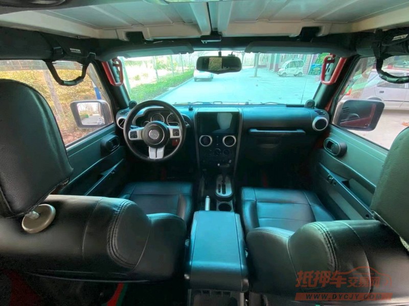 济宁10年Jeep牧马人5