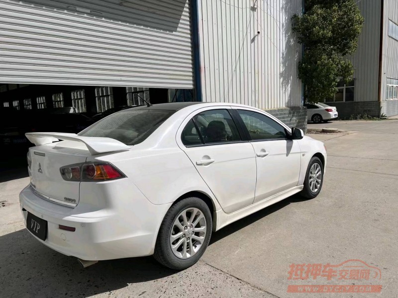 北京13年三菱翼神8