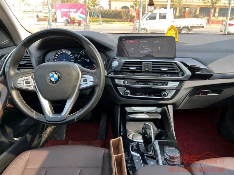 北京19年宝马X35