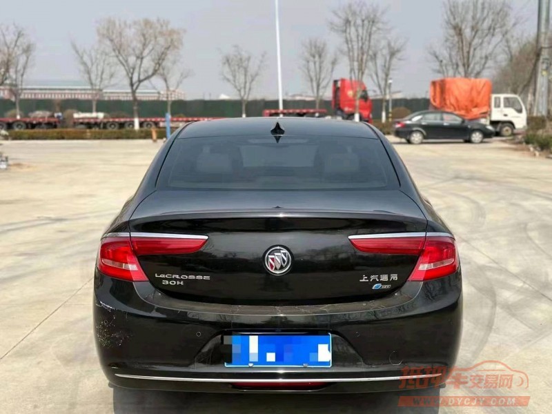 枣庄17年别克君越9