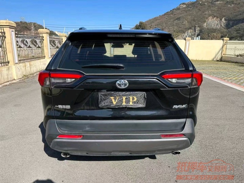 嘉兴22年丰田RAV4荣放1
