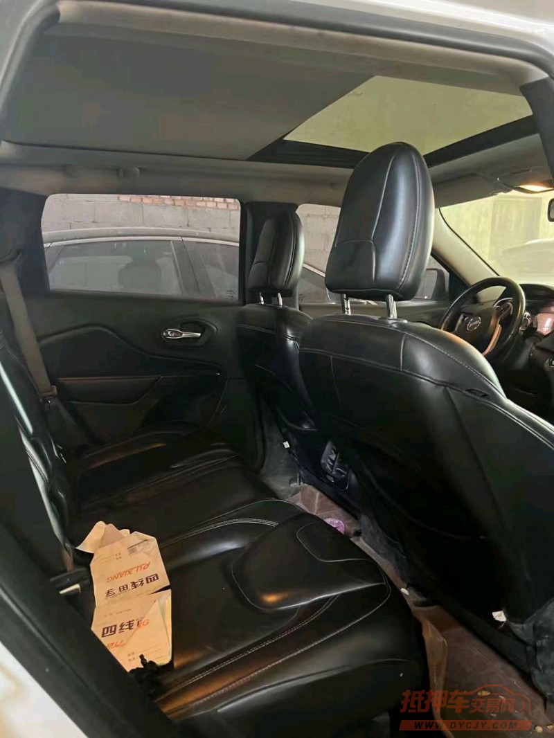 北京16年Jeep自由光2