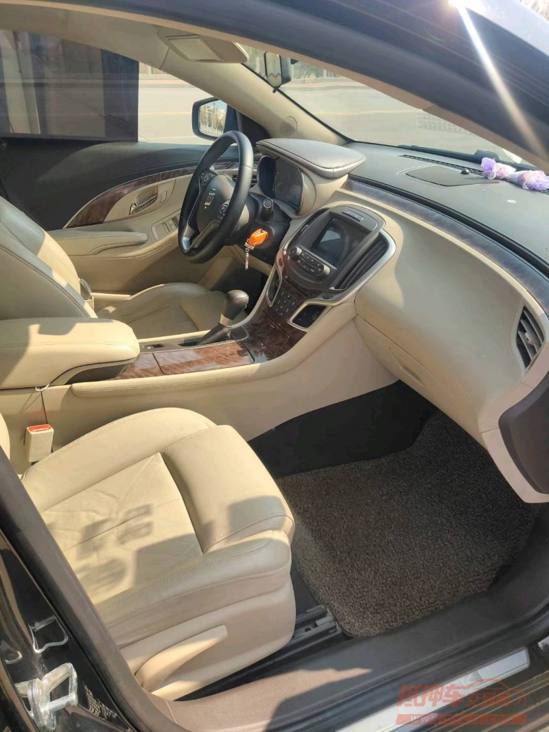 济南15年别克君越7