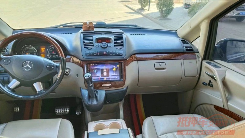 枣庄15年奔驰唯雅诺7