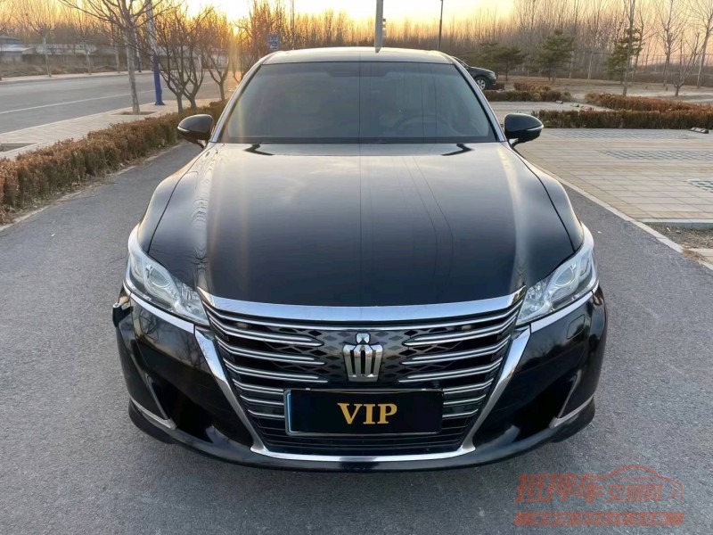 廊坊17年丰田皇冠9