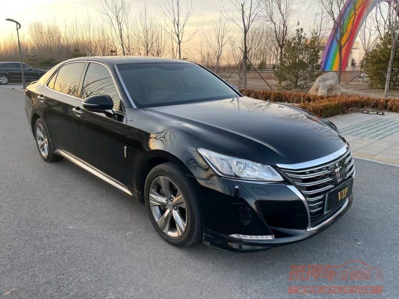 廊坊17年丰田皇冠8