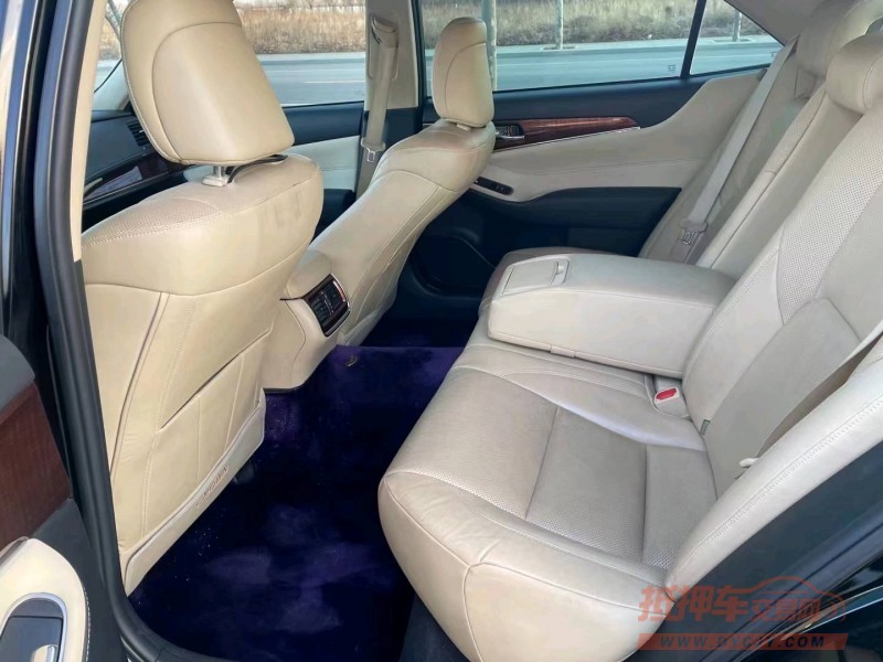 廊坊17年丰田皇冠5