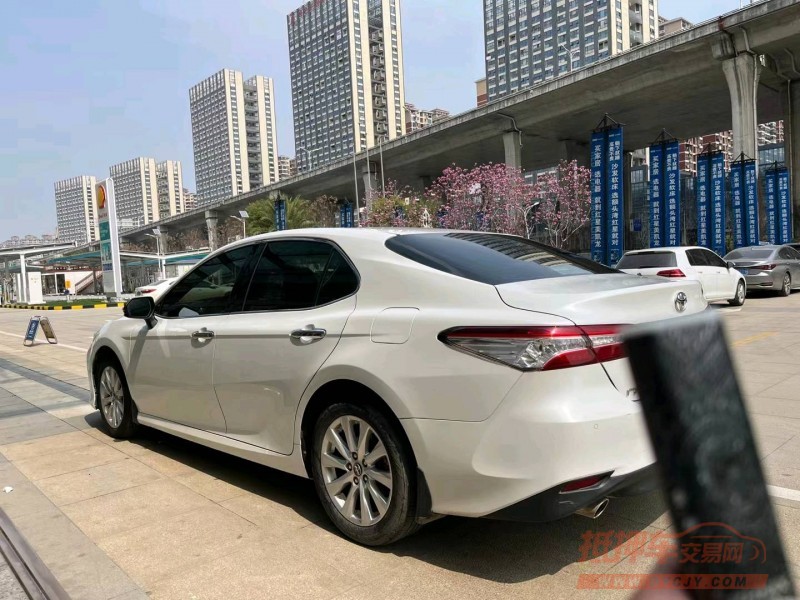 宜昌19年丰田凯美瑞4