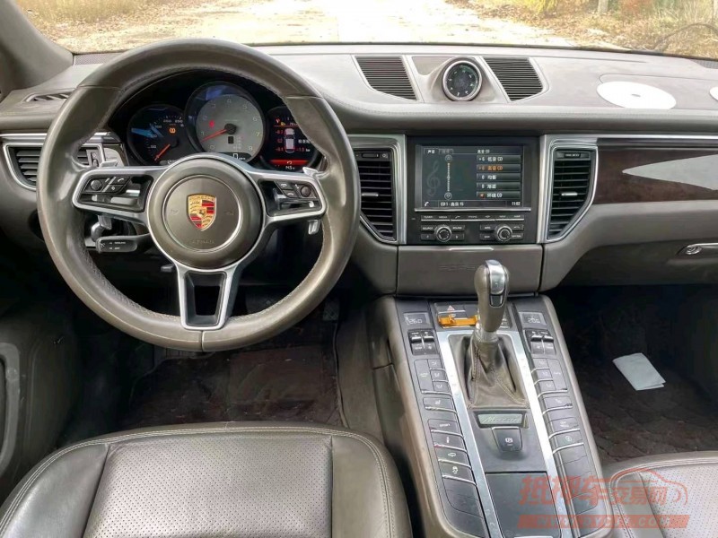 枣庄15年保时捷Macan6