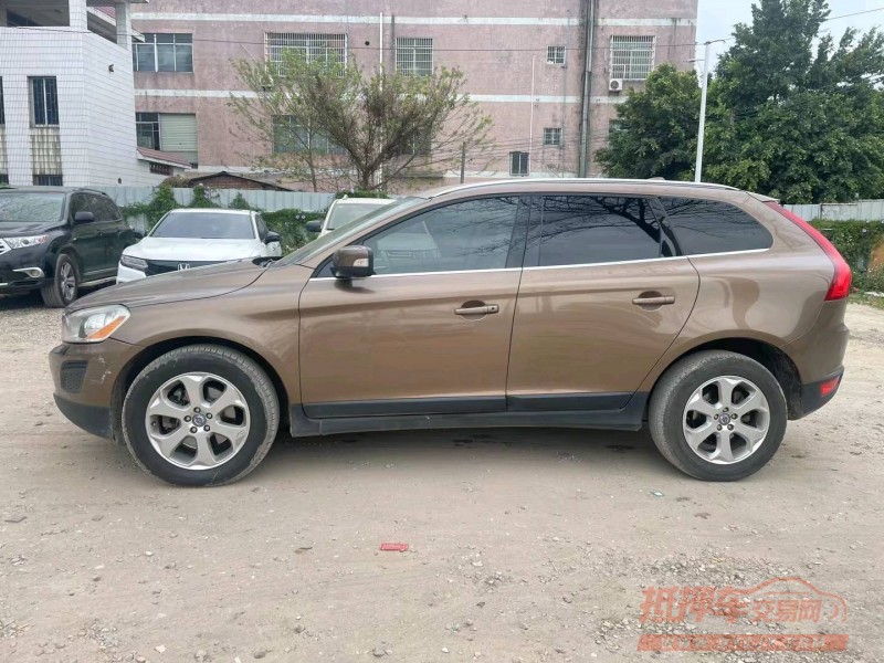 广州12年沃尔沃XC608