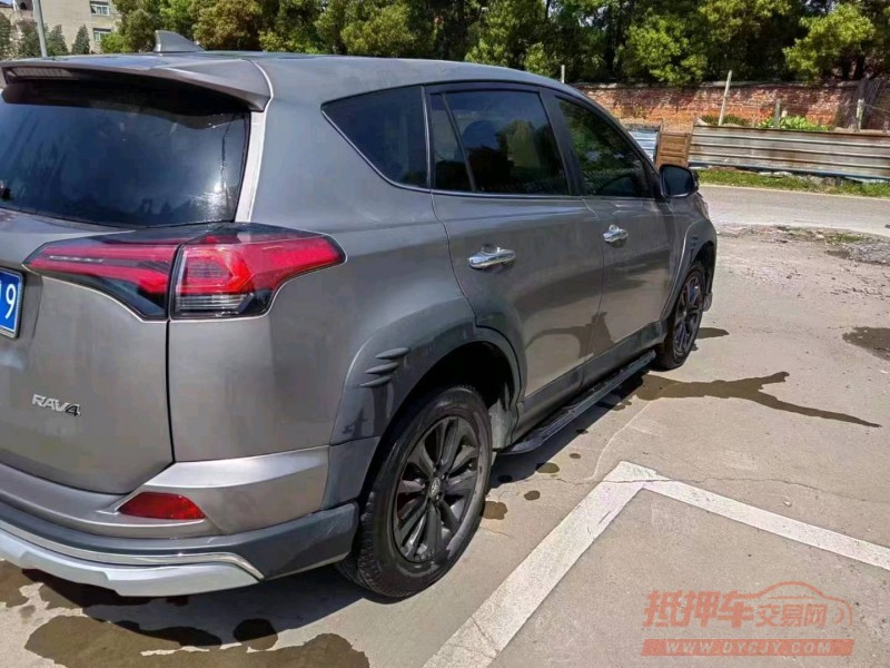 宜春19年丰田RAV4荣放3