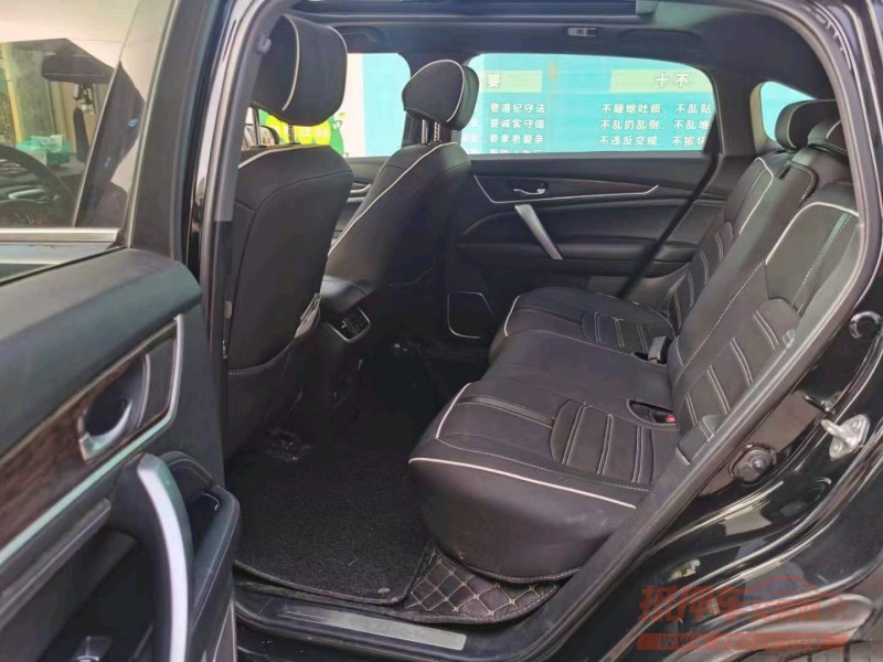 宜昌17年本田URV5