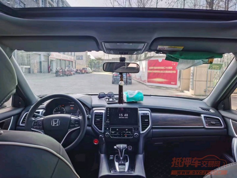 宜昌17年本田URV8