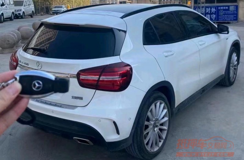 珠海18年奔驰GLA3