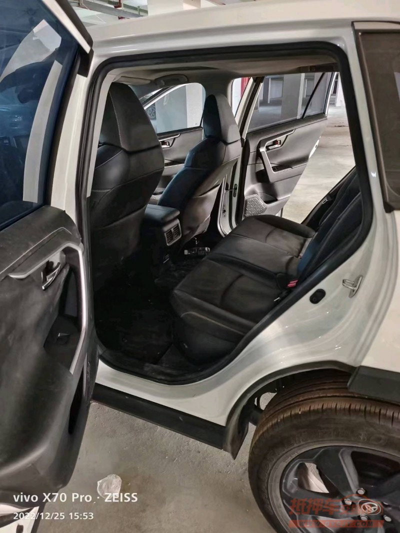 珠海21年丰田RAV4荣放7