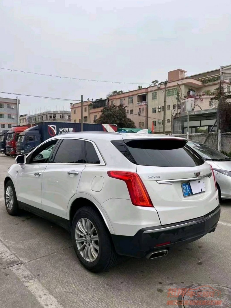 珠海17年凯迪拉克XT54