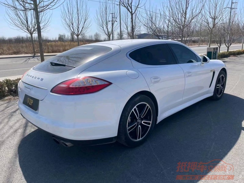 廊坊13年保时捷帕拉梅拉7