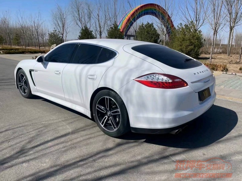 廊坊13年保时捷帕拉梅拉8