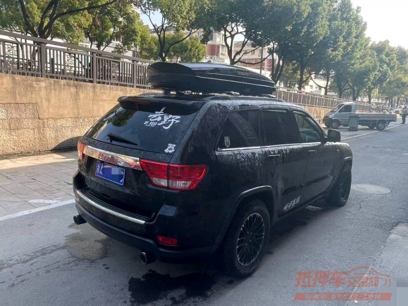 嘉兴13年Jeep大切诺基5