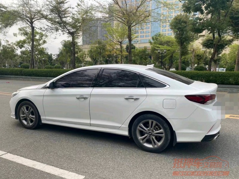 珠海19年现代索纳塔九1