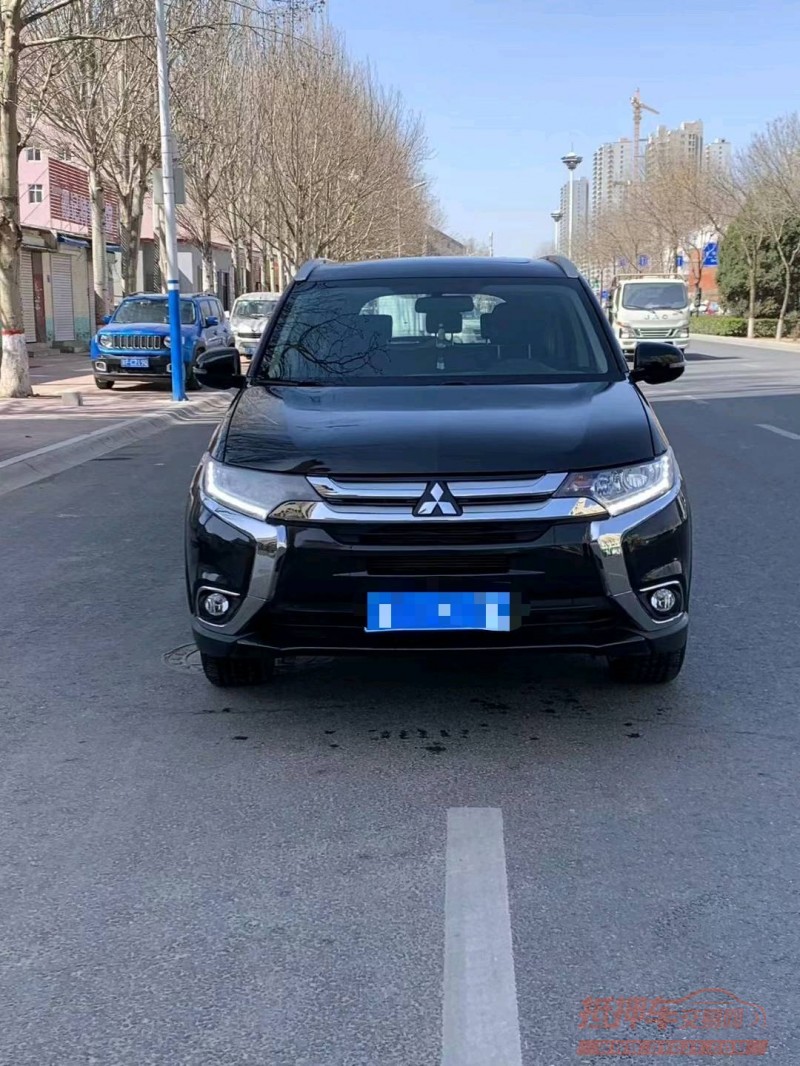 保定18年三菱欧蓝德9