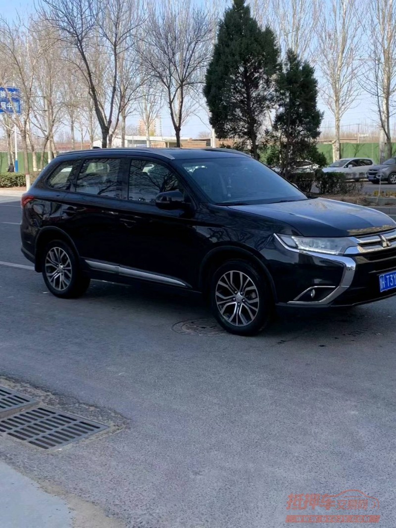 保定18年三菱欧蓝德8