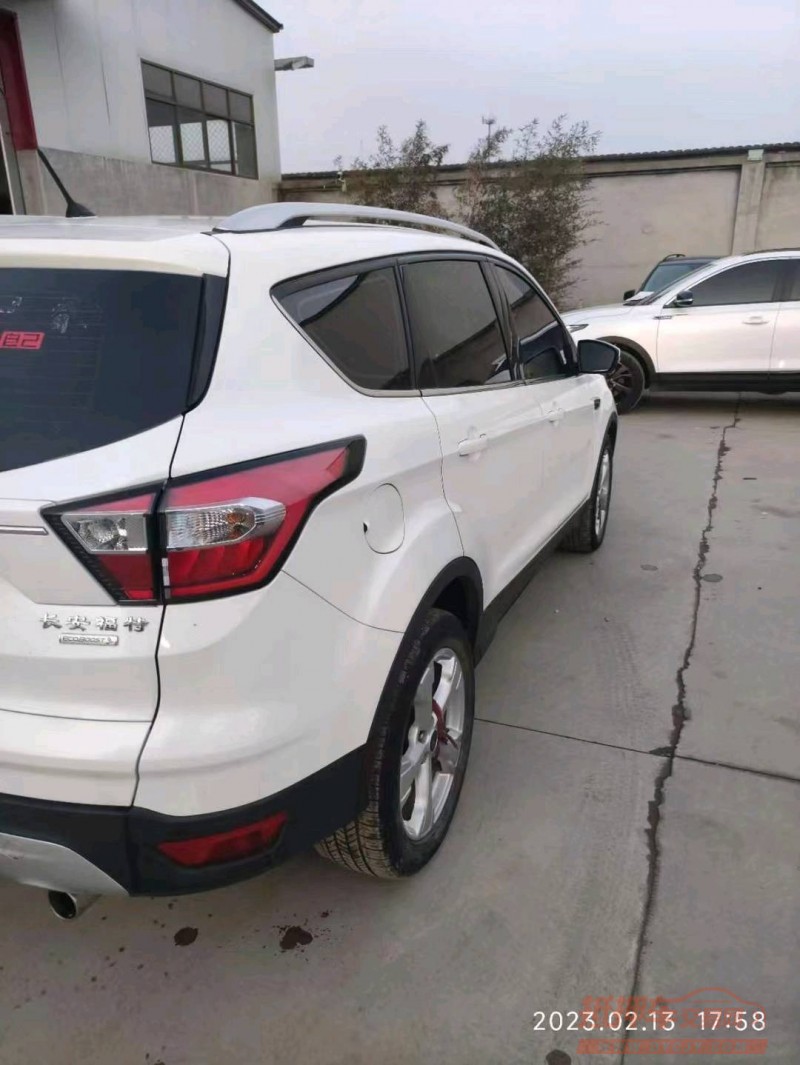 保定18年福特翼虎8