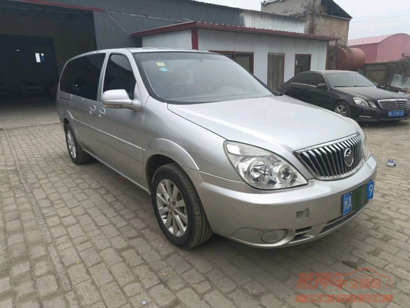 保定13年别克GL82