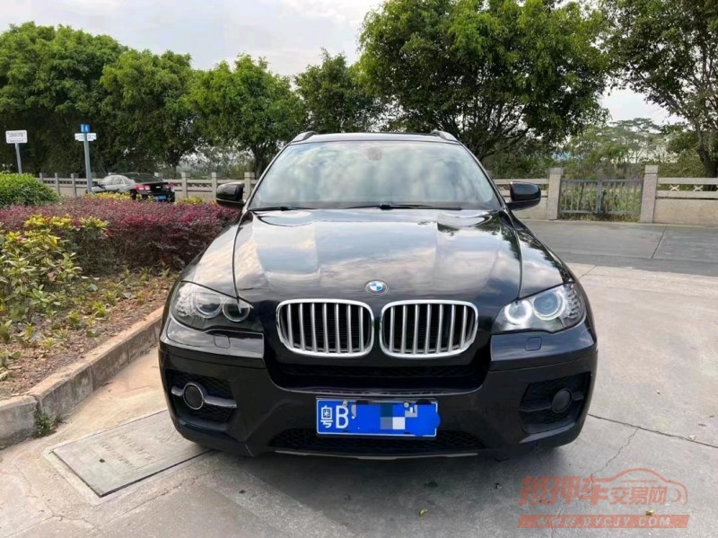 广州12年宝马X68