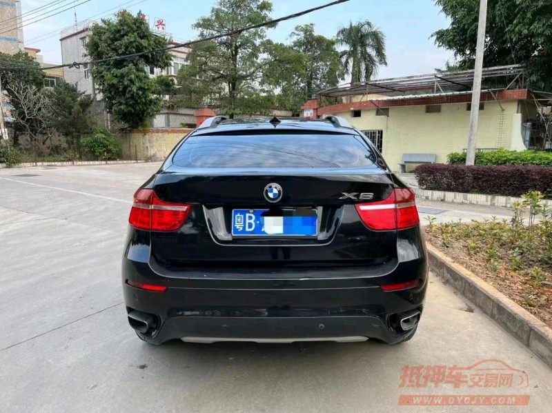 广州12年宝马X69