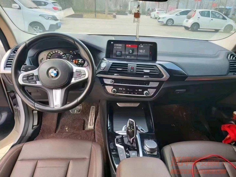 北京19年宝马X34