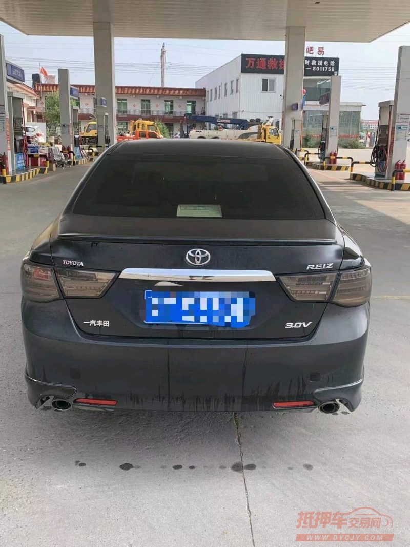 保定12年丰田锐志9