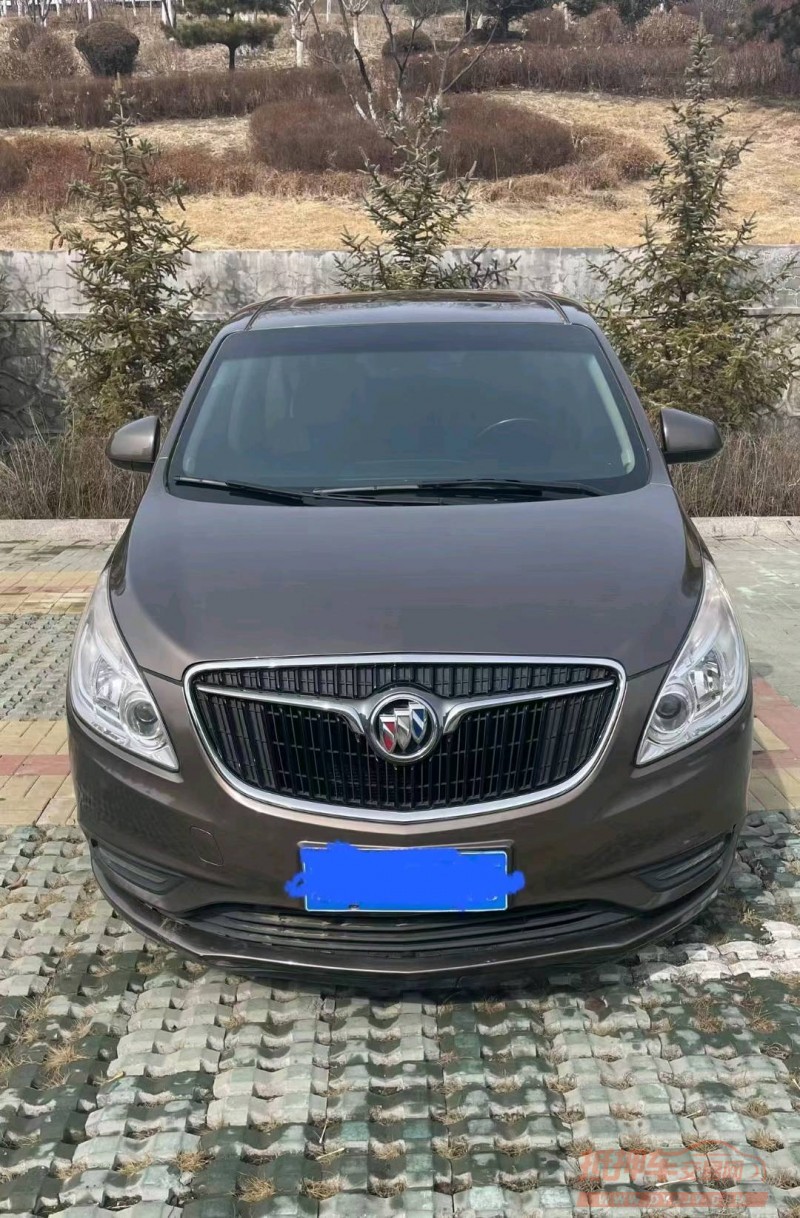 保定17年别克GL81