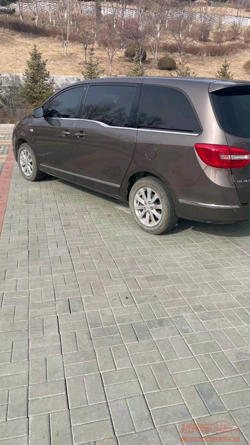 保定17年别克GL87