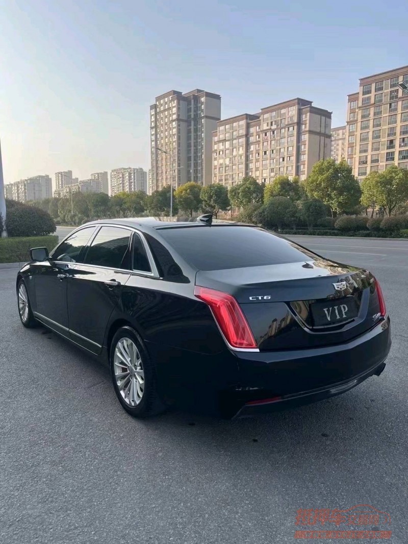 淮南17年凯迪拉克CT64