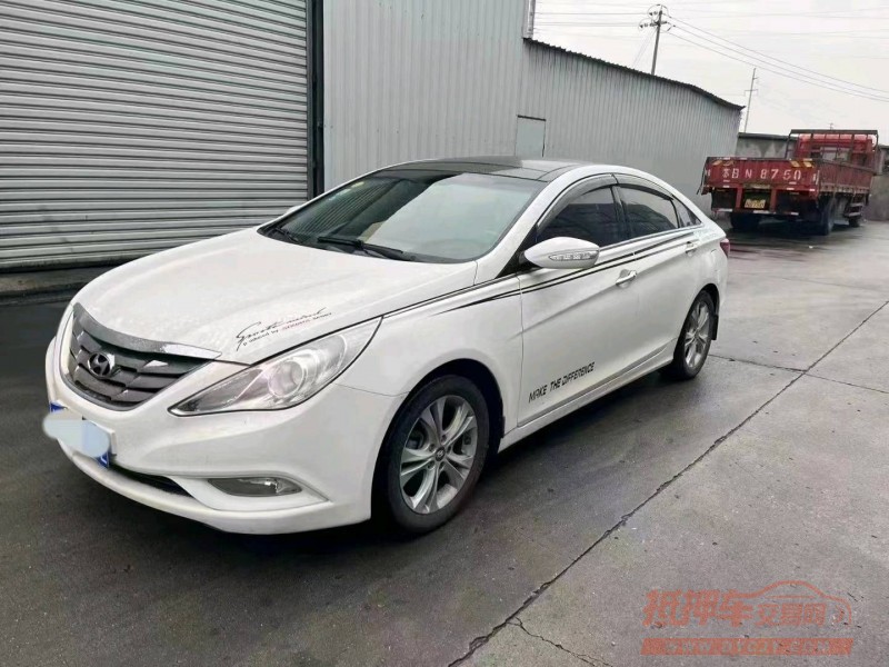 济南12年现代索纳塔八1