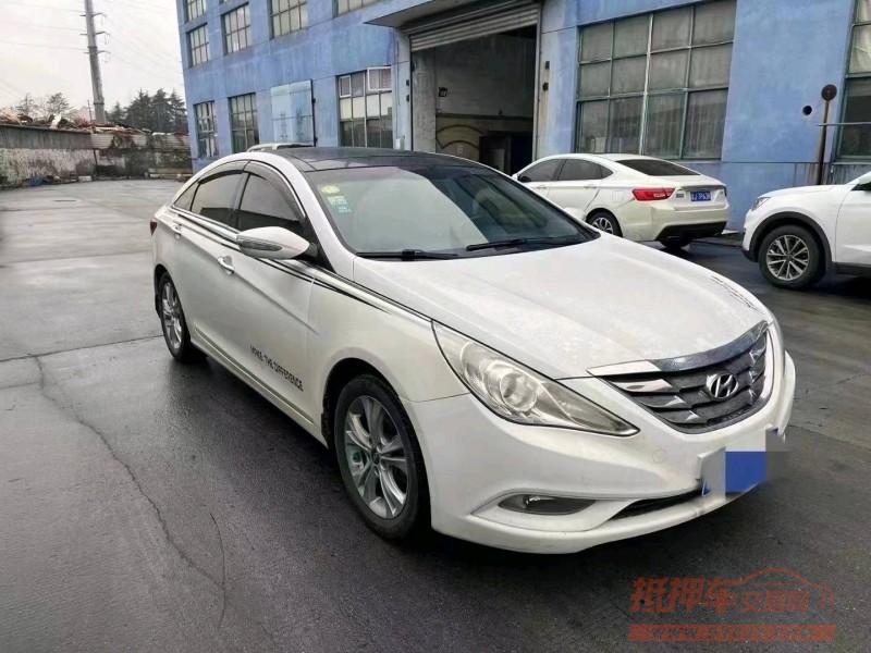 济南12年现代索纳塔八2