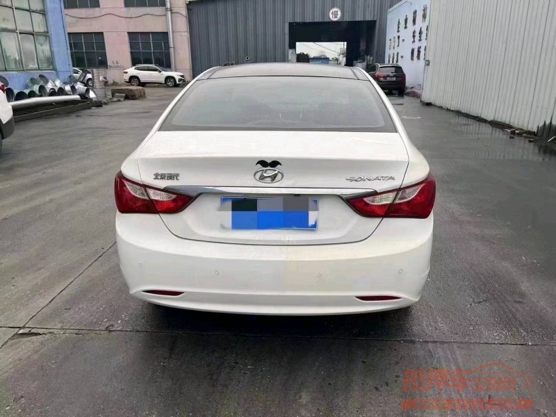 济南12年现代索纳塔八5