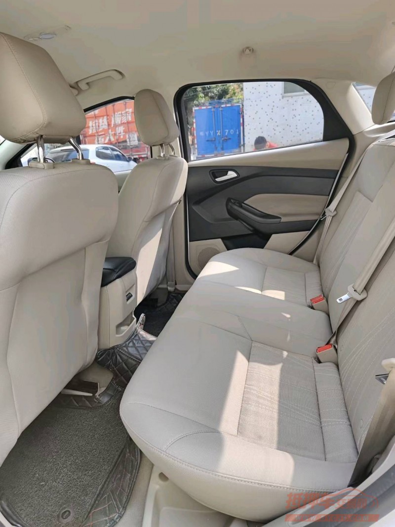 广州17年福特福克斯5