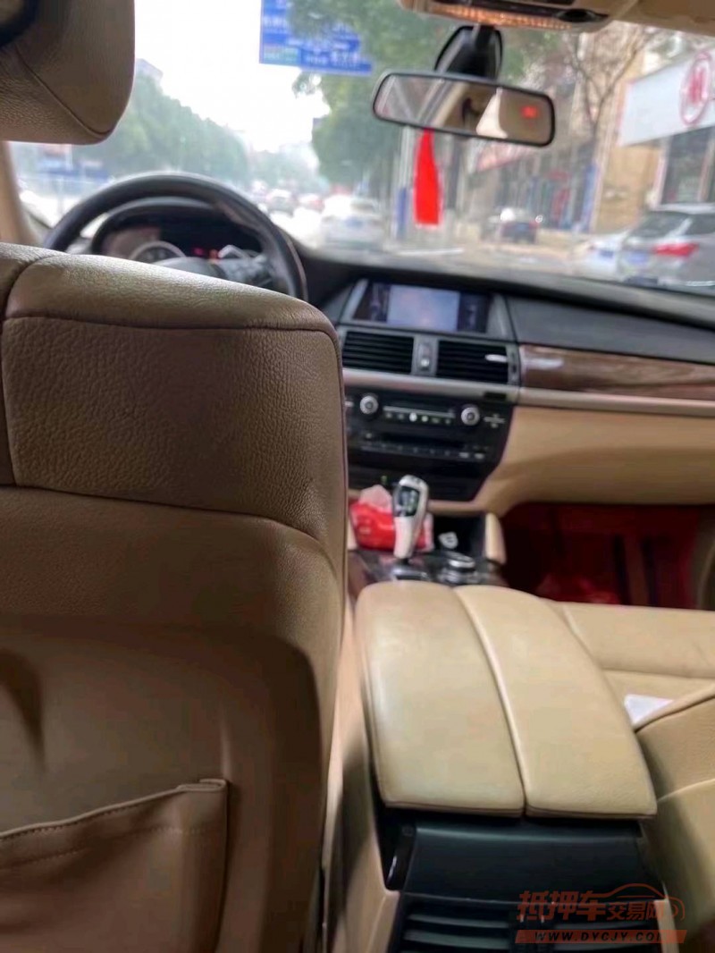 济南13年宝马X61