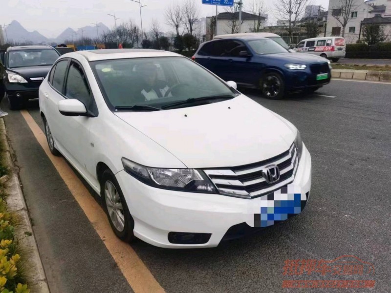 济南13年本田锋范1