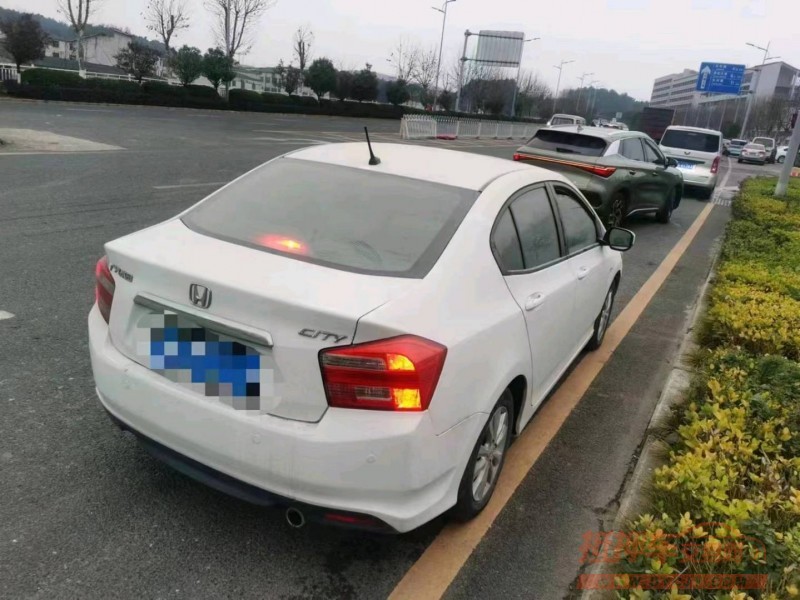 济南13年本田锋范3