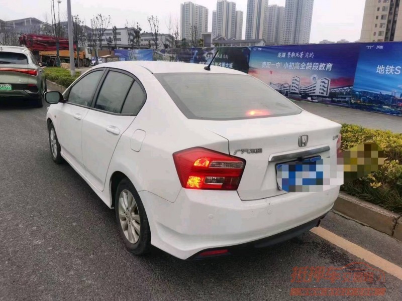 济南13年本田锋范5