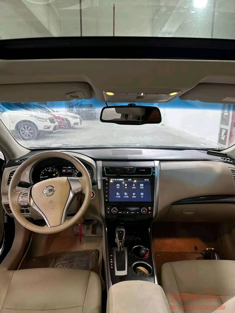 济南16年日产天籁8