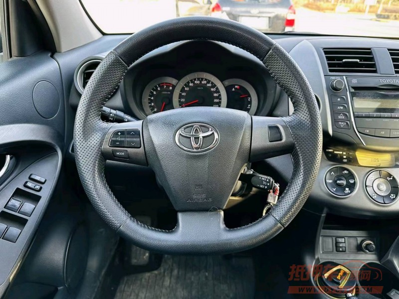 沈阳12年丰田RAV46